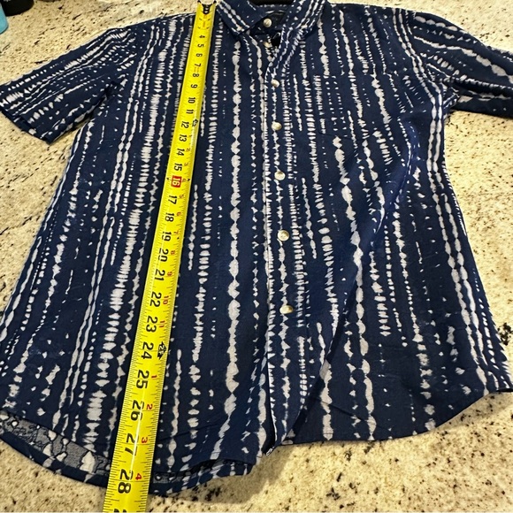 Banana Republic Black and Gray Casual Button Down Shirt - Picture 4 of 6